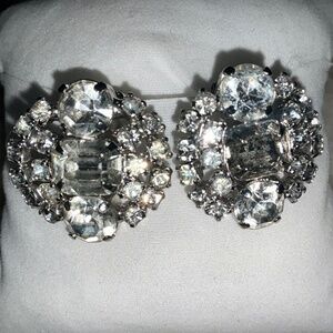 #59.  VINTAGE CLIP-ON UNSIGNED BEAUTIFUL EARRINGS
